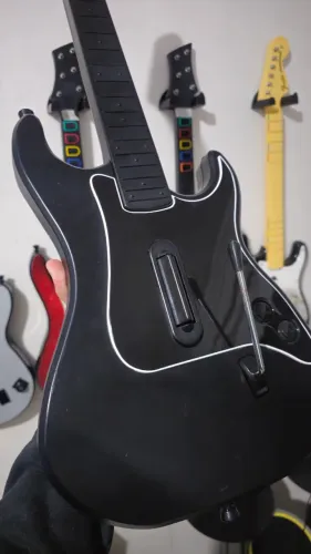 Guitarra Guitar Hero Kramer Striker PS3/4/5/Xbox 360 e PC - Strumlab