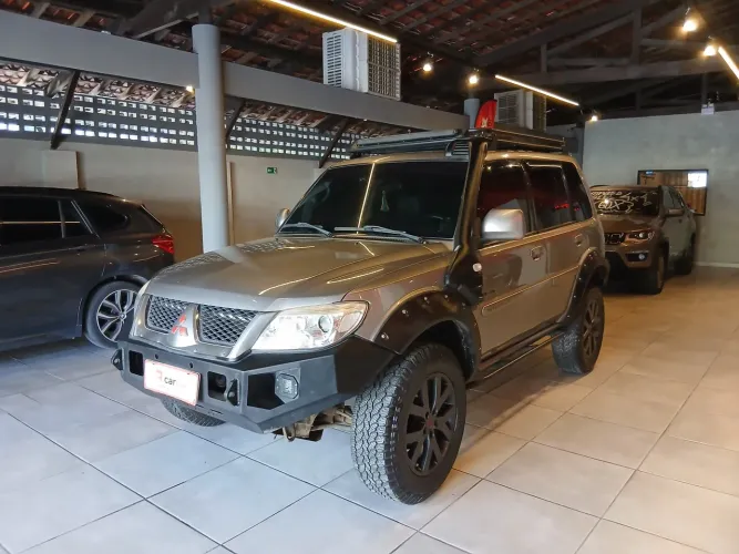 Mitsubishi Pajero TR4 2.0/ 2.0 Flex 16V 4X4 Aut. 2015
