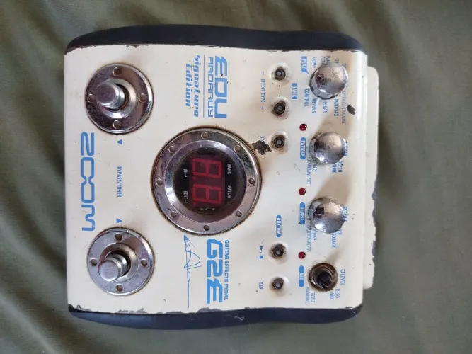 Vendo pedaleira G2E zoom