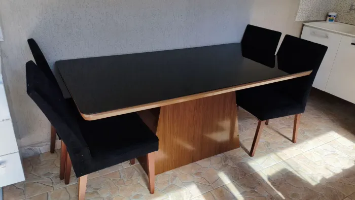 Mesa cozinha 6 lugares 1,80 X 0,90 com 6 cadeiras