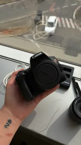 Canon sl3 4k ( kit completo)