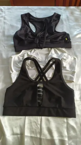 Três tops fitnes 