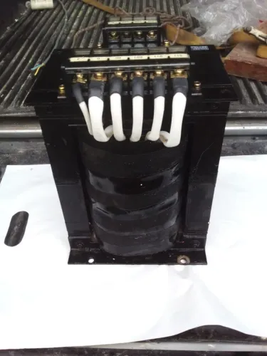 Transformador 220v/110v