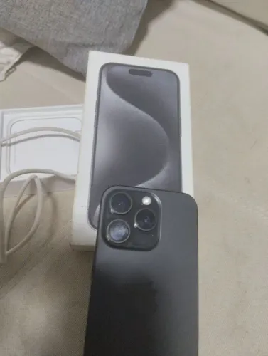 iPhone 15 pro - 256gb