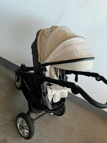 Carrinho de bebê zy