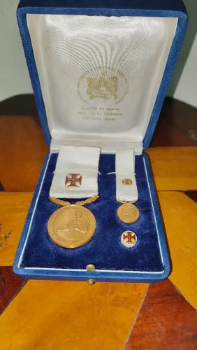 Medalha Antiga Caminhada Pero Vaz
