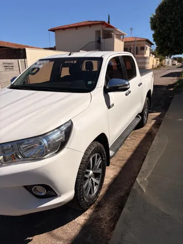 Toyota Hilux CD SRV 4X4 2.8 TDI Diesel Aut. 2017