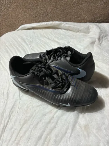 Chuteira Nike Phantom preta N?44