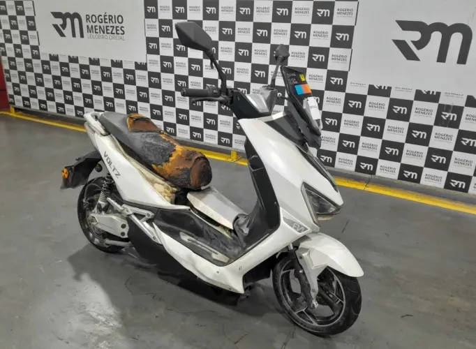 Sucata de Voltz Ev01 2019 para venda de peças