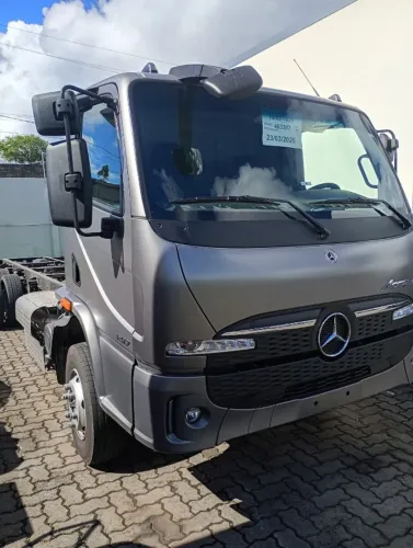 Mercedes-Benz Accelo 1417 6x2 2P Diesel E6 2026 Zero KM