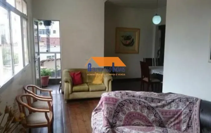 Apartamento de 3 quartos no bairro Sagrada Família