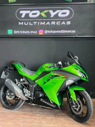 KAWASAKI NINJA 300 - APENAS 4.040 KM! - GRUPO TOKYO MOTOS