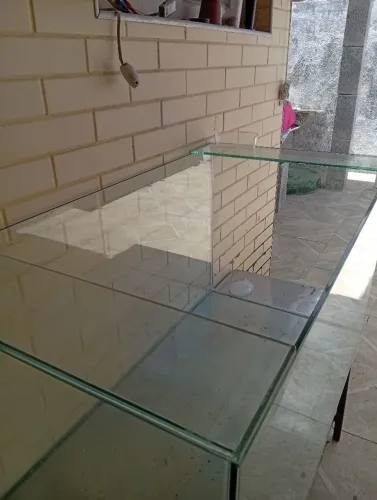 Vendo aquário novo <br>Largura 1,07 m<br>59 cm altura <br>Espessura 8mm