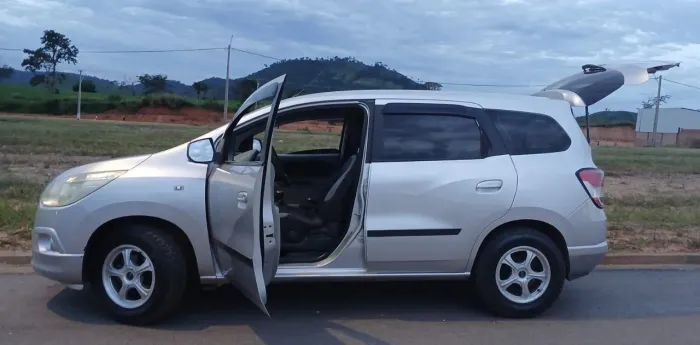 Chevrolet Spin LT 1.8 8V Econo.flex 5P Mec. 2013