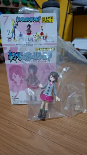 Boneco Pokémon Scale World Gloria Galar