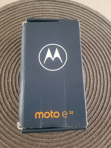 Torro Motorola e32 bom estado ..único dono
