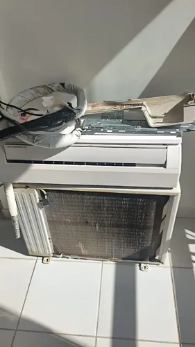 Vendo ar-condicionado com defeito