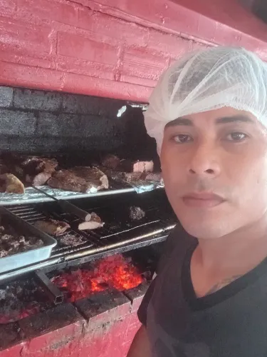 Churrasqueiro profissional 