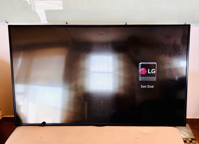 MONITOR LG FLATRON PROFISSIONAL 49?