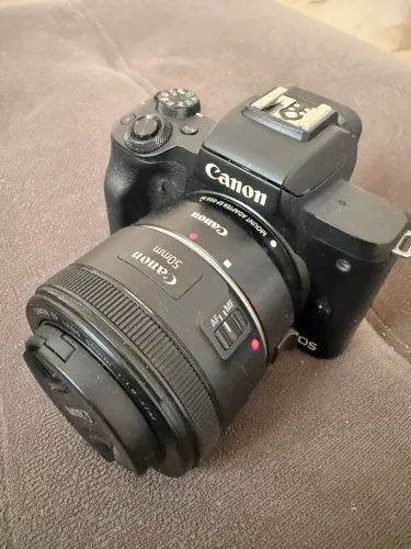 Canon M50