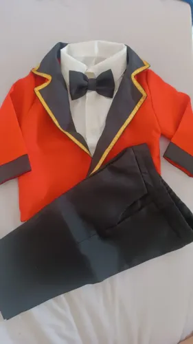 Roupa tamanho 1 - Mágico (peças separadas viram look normal)