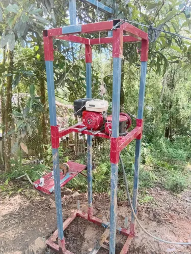 Máquina perfuratriz de poços semi-artesiano