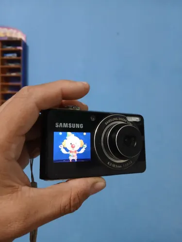 Câmera digital Samsung 12.2 mp pl100