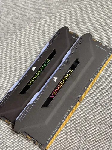 Memoria Ram Corsair Vengeance 32gb RGB 2x16 3200 mhz Ddr4 CL16