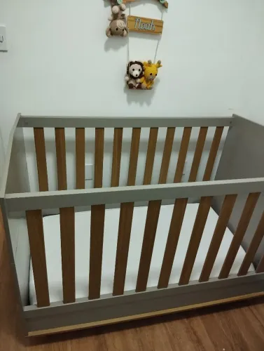 Vende-se berço com colchão!