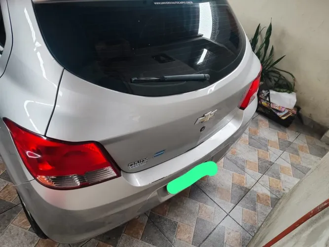 Chevrolet Onix JOY Hatch 1.0 8V Flex Mec. 4P 2018