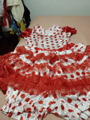 Vender roupa de fantasia 