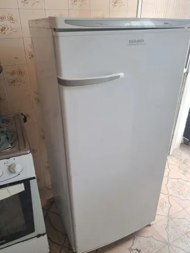 Geladeira Dako pequena