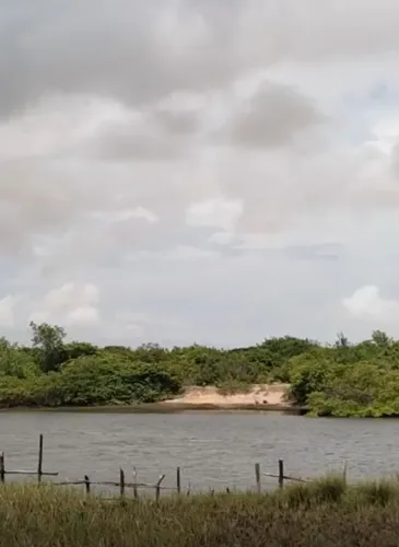 Vendo TERRENO BEIRA DE RIO em PAULINO NEVES-MA