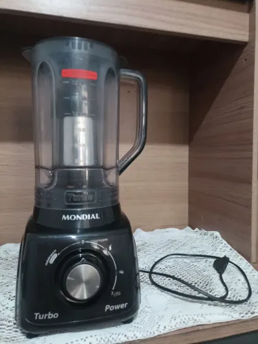 Vendo um Liquidificador Mundial Turbo, funcionando normal , em bom estado, Aceito Pix