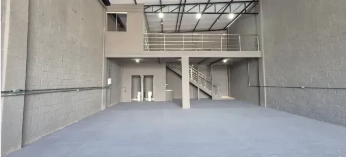 Excelente Galpão com 200m Setor Estrela Dalva - Goiânia - GO