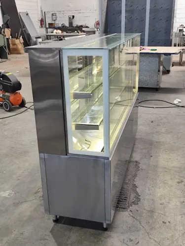 Balcão bandejeiro inox 27 bandejas 2900×700×1400]