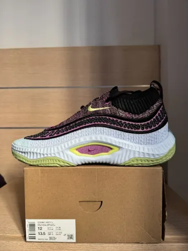 Tênis de basquete Nike Cosmic Unity 3 novo na caixa.