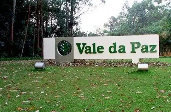 Cemitério Jardim Vale da Paz - Jazigo com 3 gavetas