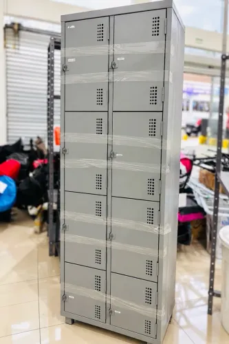GUARDA VOLUMES AÇO -8 portas