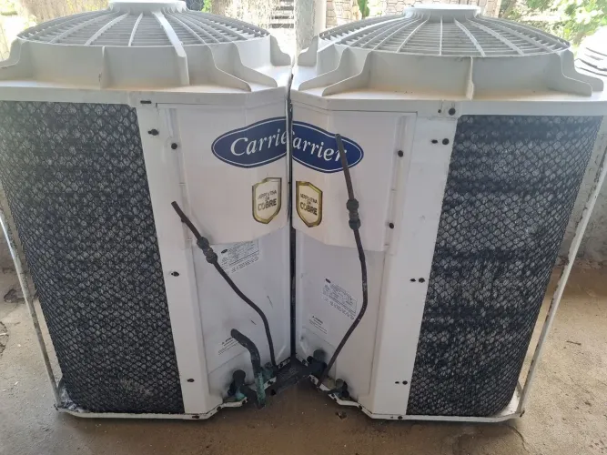 2 Ar Condicionados 60 mil BTUs