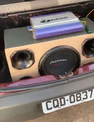 Som automotivo