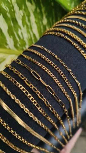 Pulseira dourada feminina em Aço Inoxidável