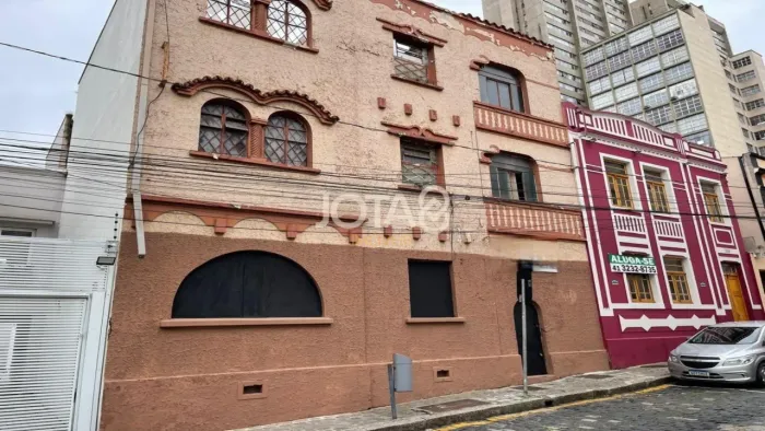 TERRENO NO CENTRO DE CURITIBA PRÓXIMO AO HOTEL BOURBON Terreno no centro próximo ao hotel