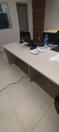 MESA PARA ESCRITÓRIO EM MDF