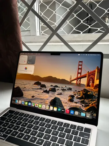 Macbook Air M4 16GB RAM 512GB 17 ciclos