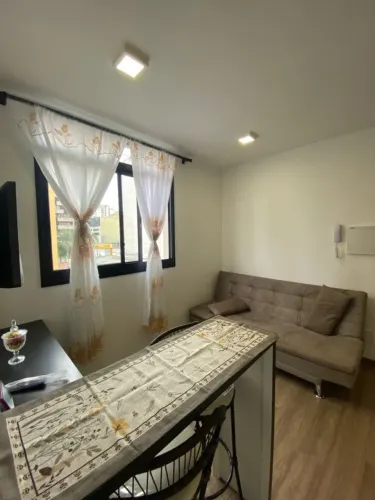 Apartamento com 1 Quarto(s) e 1 banheiro(s) para Alugar, 33 m² por R$ 1850 / Mês