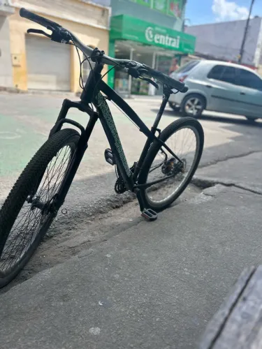 Bike aro 29 tamanho 15 quadro ótimo para projetos