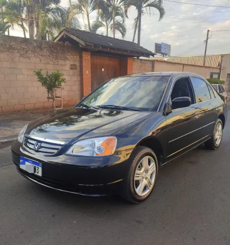 Honda Civic 2003. Automático.  ** Tem que Revisar o Câmbio*** 