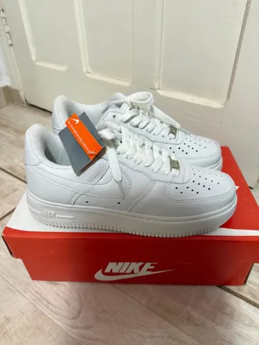 Tenis