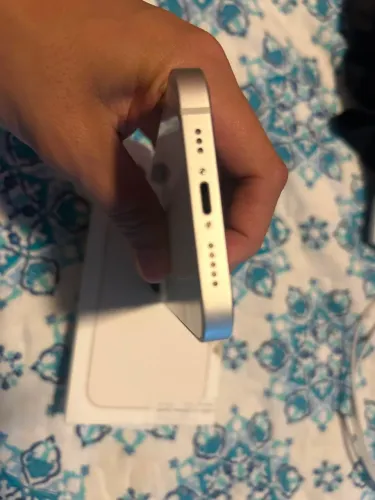 iPhone 13 - 128 GB